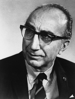 Dr. Michael E. DeBakey, aki először írta le az aorta disszekciók osztályozását.